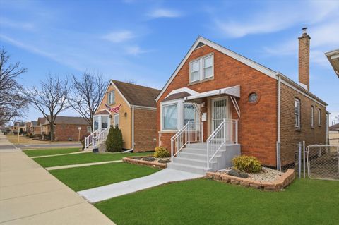 Tiny photo for 5254 S Melvina Avenue, Chicago, IL 60638 (MLS # 12572374)