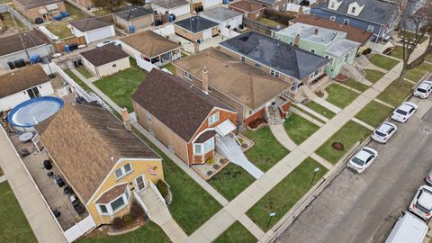 Tiny photo for 5254 S Melvina Avenue, Chicago, IL 60638 (MLS # 12572374)