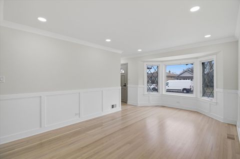 Tiny photo for 5254 S Melvina Avenue, Chicago, IL 60638 (MLS # 12572374)