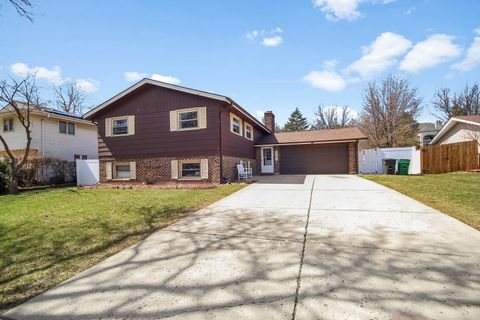 Tiny photo for 230 Millford Lane, Bloomingdale, IL 60108 (MLS # 12605696)
