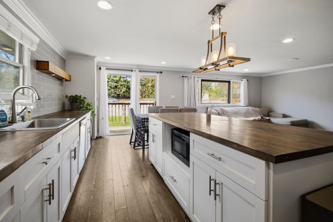 Tiny photo for 230 Millford Lane, Bloomingdale, IL 60108 (MLS # 12605696)