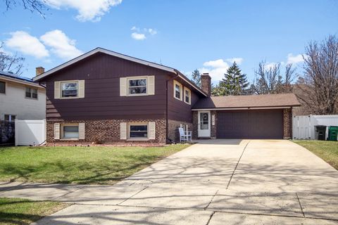 Photo of 230 Millford Lane, Bloomingdale, IL 60108 (MLS # 12605696)