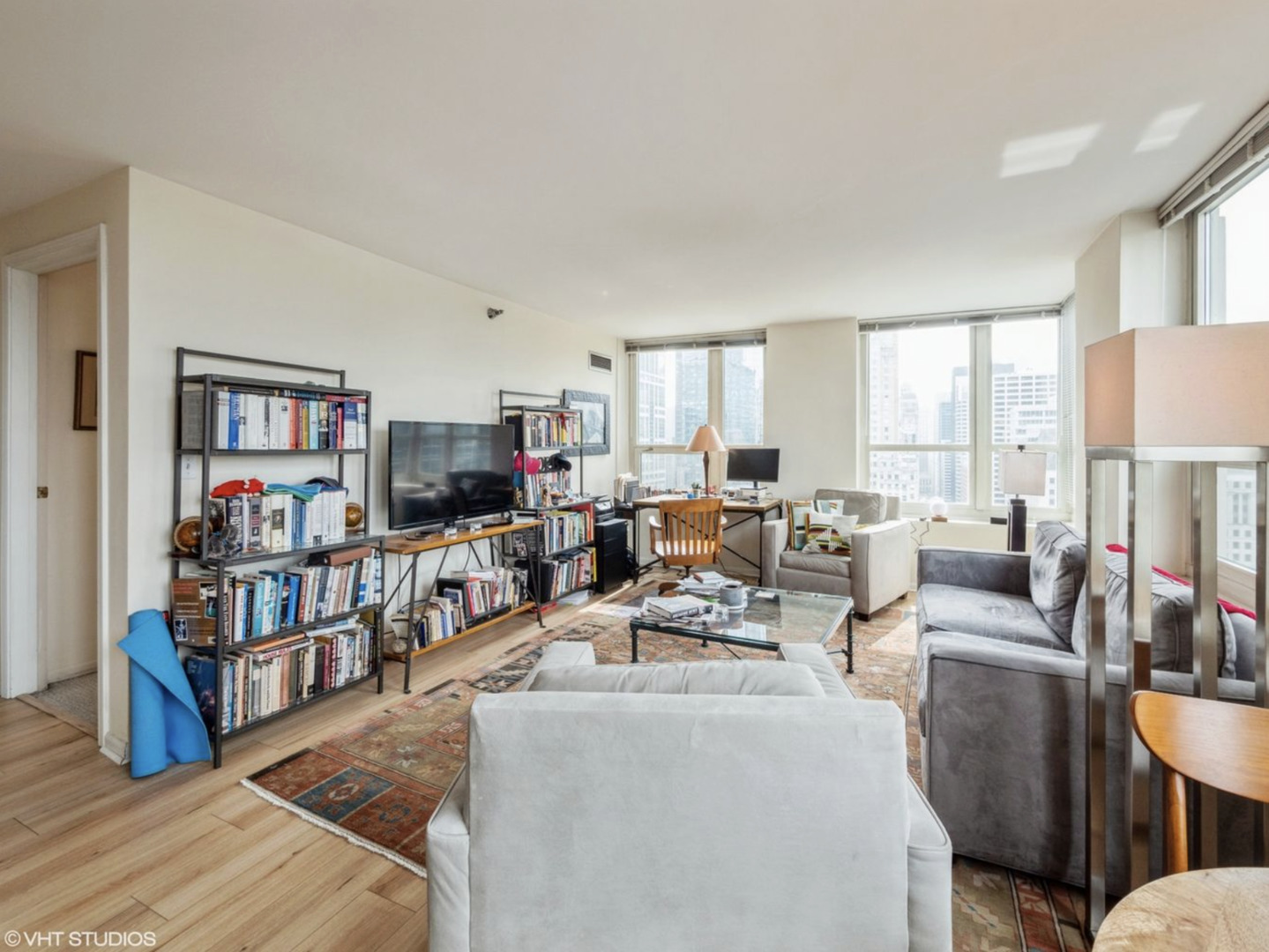 345 N La Salle Drive 3406