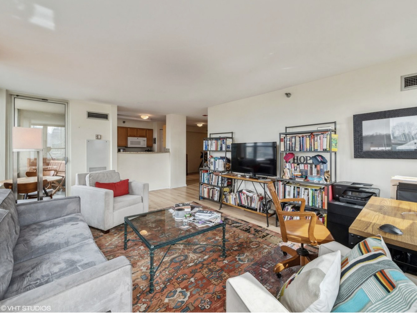 345 N La Salle Drive 3406