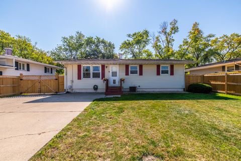 Tiny photo for 3048 189th Street, Lansing, IL 60438 (MLS # 12488995)