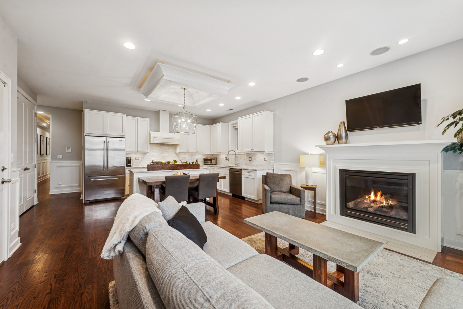 2521 N Ashland Avenue 2S