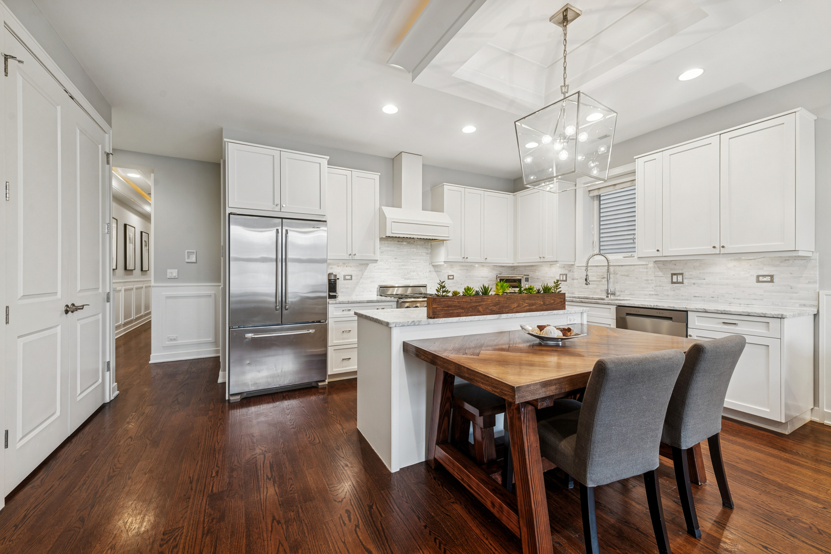 2521 N Ashland Avenue 2S