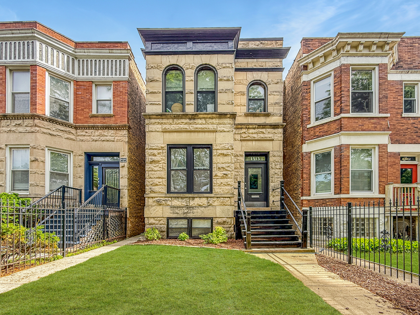 Photo 1 of 33 — 1513 W ADDISON Street, Chicago, IL 60613