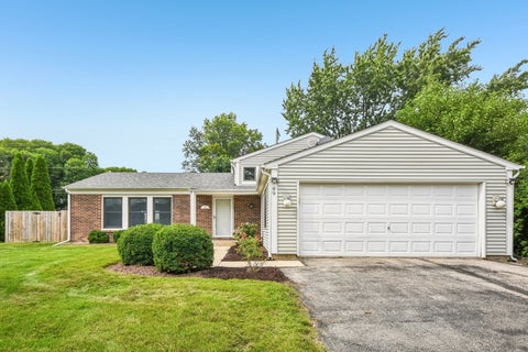 Tiny photo for 89 Foxcroft Road, Naperville, IL 60565 (MLS # 12769253)