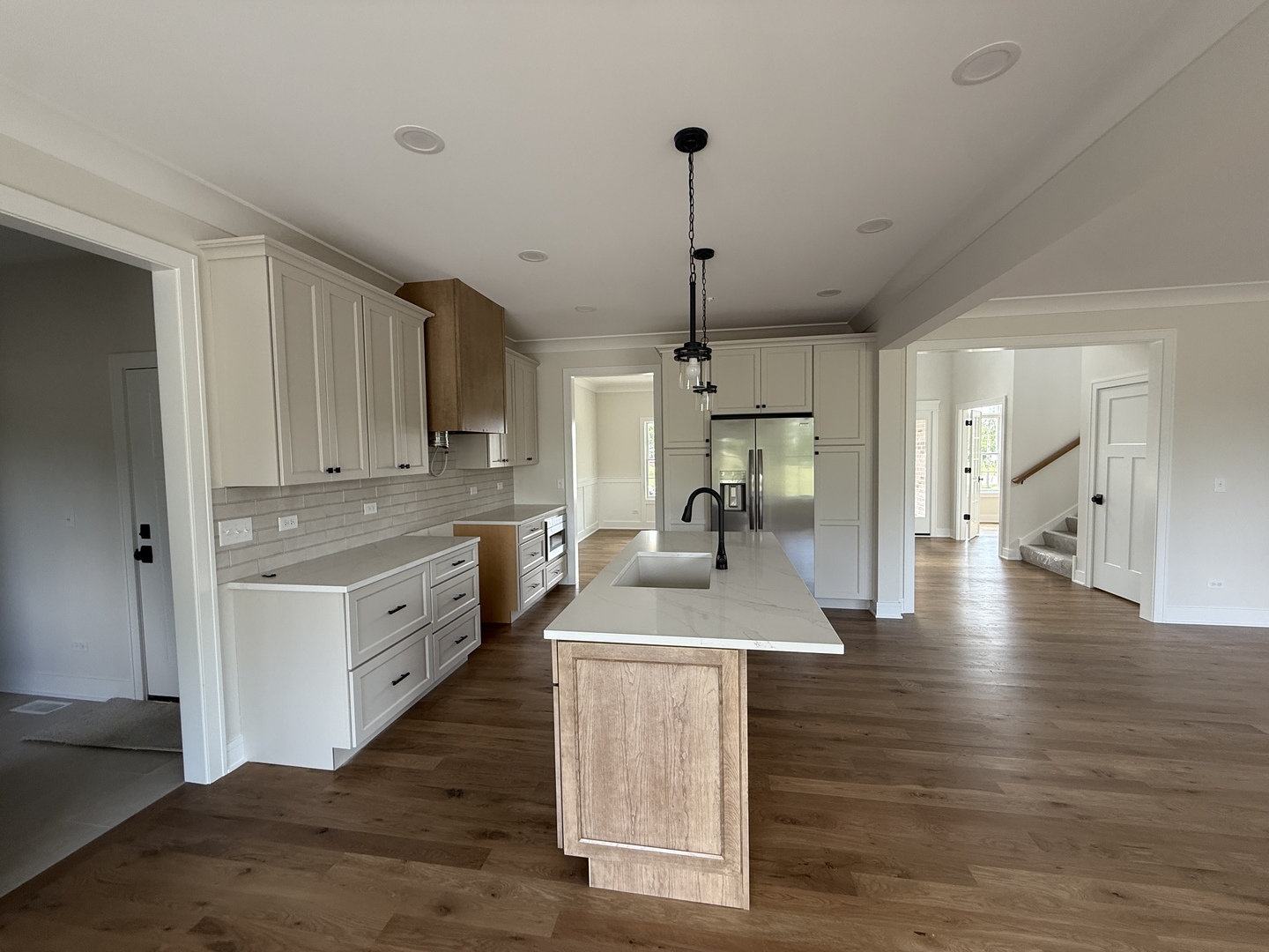 22559 Country Lane