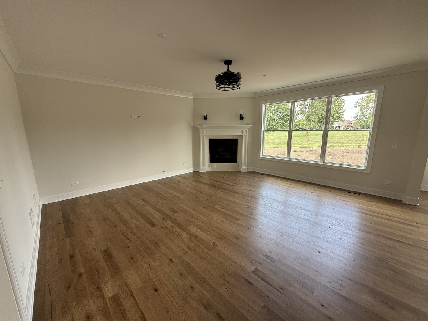 22559 Country Lane