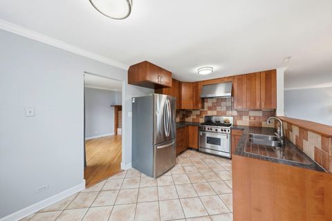 Tiny photo for 2011 Brentwood Lane E, Wheaton, IL 60189 (MLS # 12612287)