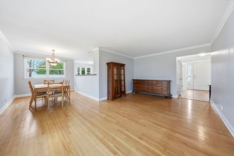 Tiny photo for 2011 Brentwood Lane E, Wheaton, IL 60189 (MLS # 12612287)