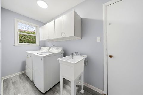 Tiny photo for 2011 Brentwood Lane E, Wheaton, IL 60189 (MLS # 12612287)