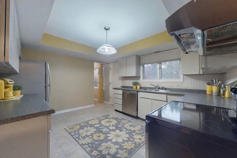 Tiny photo for 303 Burkwood Court W, Urbana, IL 61801 (MLS # 12580439)