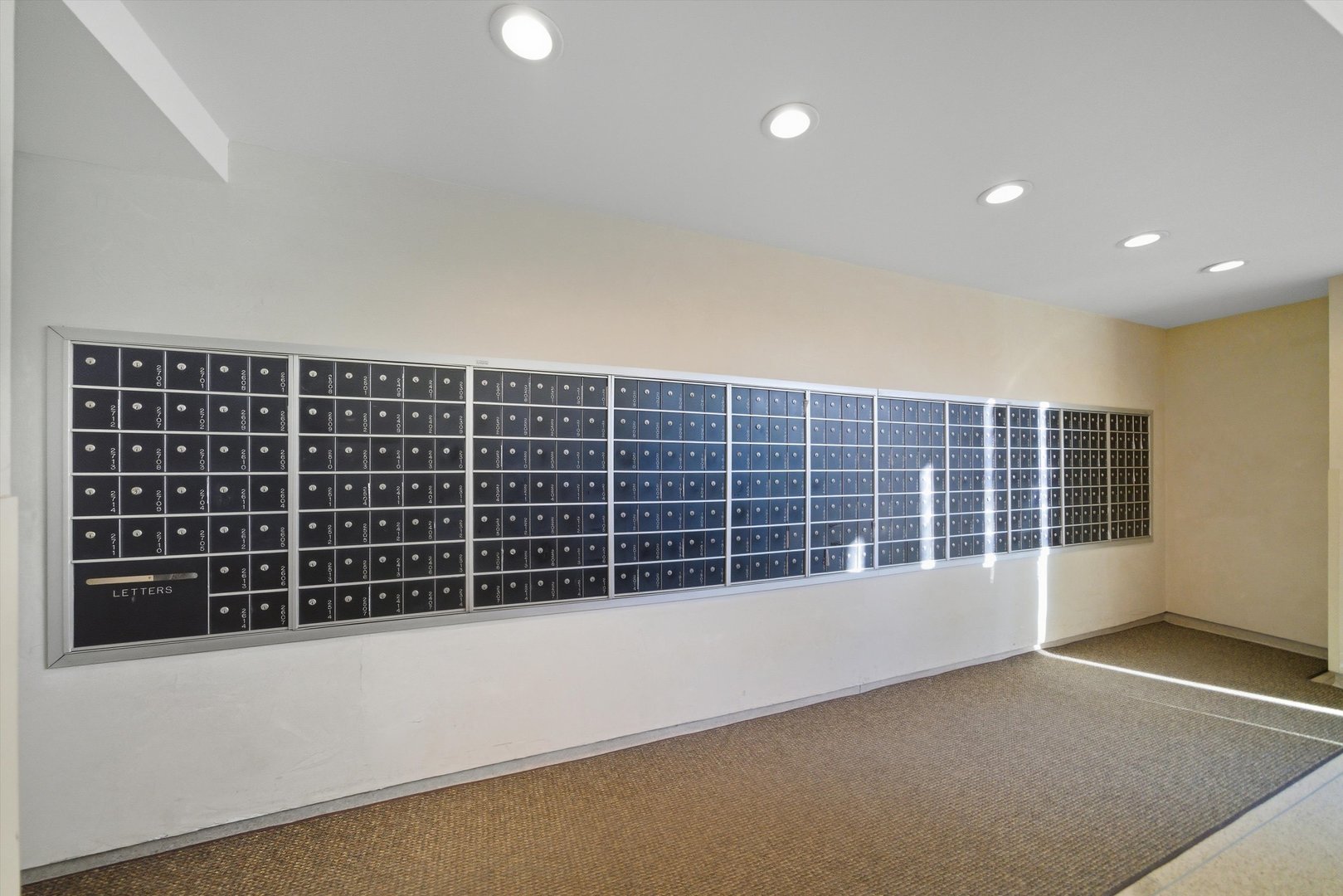 3550 N Lake Shore Drive 908