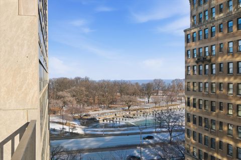 Tiny photo for 3550 N Lake Shore Drive #908, Chicago, IL 60657 (MLS # 12555076)
