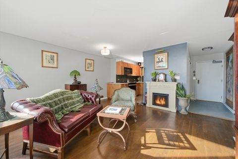 Tiny photo for 3550 N Lake Shore Drive #908, Chicago, IL 60657 (MLS # 12555076)