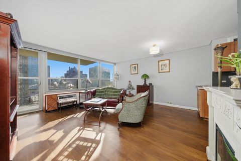 Tiny photo for 3550 N Lake Shore Drive #908, Chicago, IL 60657 (MLS # 12555076)
