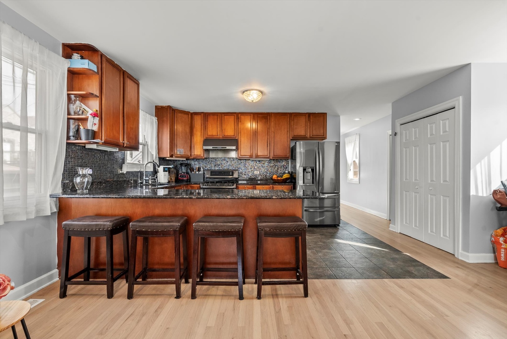 1024 W 18th Place