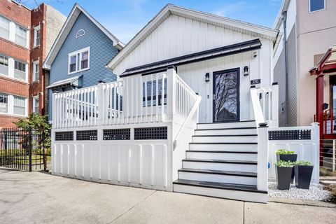 2705 N Marshfield Avenue Chicago IL 60614