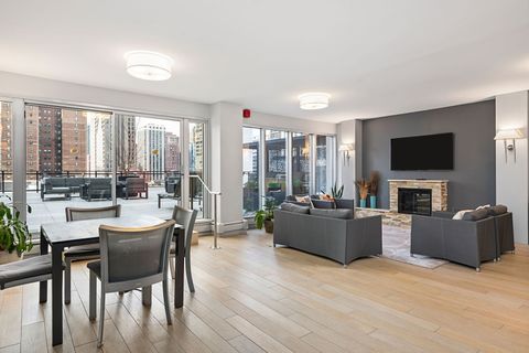 Tiny photo for 1000 N LAKE SHORE Plaza #39C, Chicago, IL 60611 (MLS # 12621256)