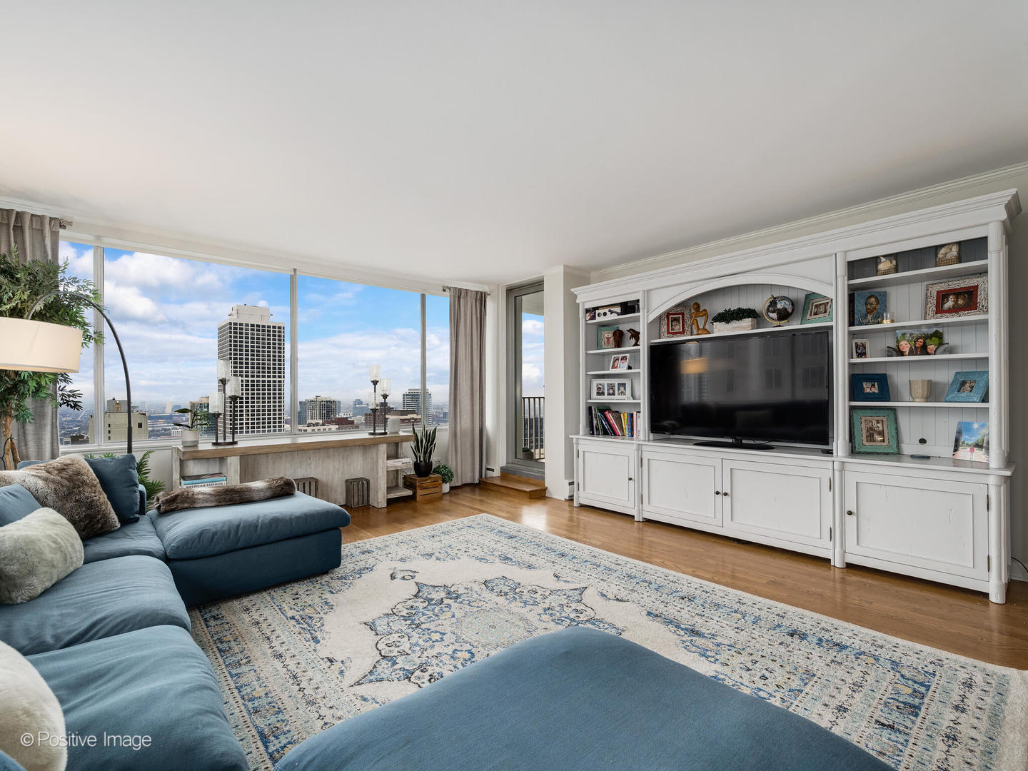 1000 N LAKE SHORE Plaza 39C