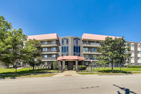 Photo of 4840 Foster Street #103, Skokie, IL 60077 (MLS # 12729325)