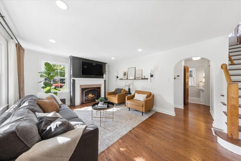 Tiny photo for 380 OAK Street, Glen Ellyn, IL 60137 (MLS # 12764958)