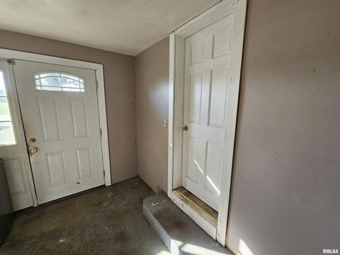 Tiny photo for 233 N US Hwy 45, Cisne, IL 62823 (MLS # EB460155)