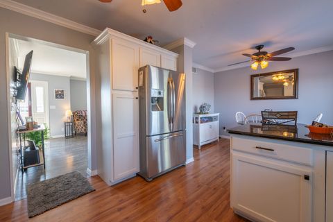 Tiny photo for 706 E Hewitt Street, Forreston, IL 61030 (MLS # 12490195)