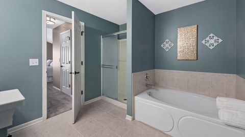 Tiny photo for 2727 Acorn Court, West Dundee, IL 60118 (MLS # 12589350)