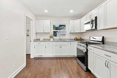 Tiny photo for 236 Ingleside Avenue, Aurora, IL 60506 (MLS # 12759480)