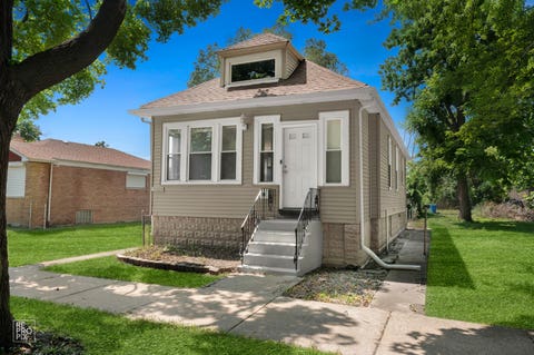 Photo of 9050 S Ellis Avenue, Chicago, IL 60619 (MLS # 12719285)