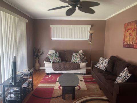 Tiny photo for 2205 Mayfair Avenue, Westchester, IL 60154 (MLS # 12402926)