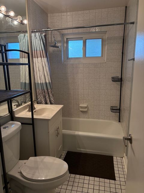 Tiny photo for 2205 Mayfair Avenue, Westchester, IL 60154 (MLS # 12402926)