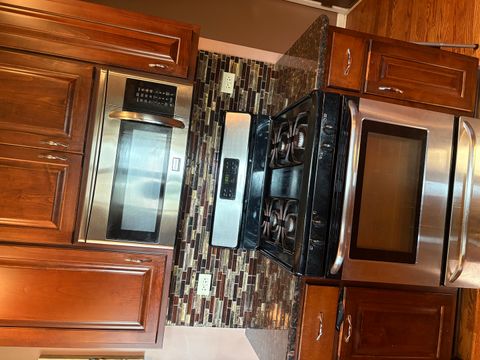 Tiny photo for 2205 Mayfair Avenue, Westchester, IL 60154 (MLS # 12402926)