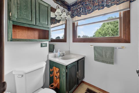 Tiny photo for 975 W Pine Avenue, Roselle, IL 60172 (MLS # 12710554)