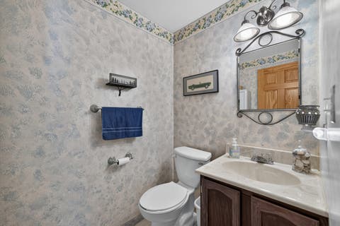 Tiny photo for 975 W Pine Avenue, Roselle, IL 60172 (MLS # 12710554)