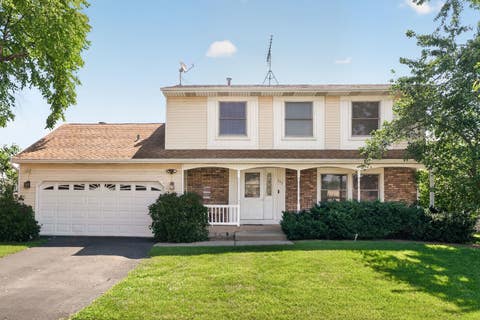 Tiny photo for 975 W Pine Avenue, Roselle, IL 60172 (MLS # 12710554)