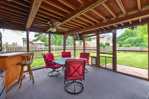 Tiny photo for 975 W Pine Avenue, Roselle, IL 60172 (MLS # 12710554)