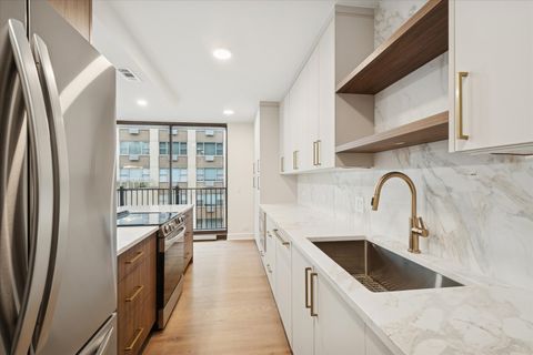 Tiny photo for 1420 Sheridan Road #3i, Wilmette, IL 60091 (MLS # 12601557)