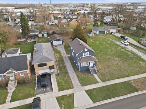 Tiny photo for 8047 45th Place, Lyons, IL 60534 (MLS # 12601413)