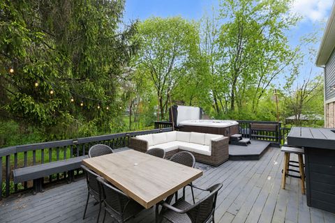 Tiny photo for 250 Covington Drive, Barrington, IL 60010 (MLS # 12635120)