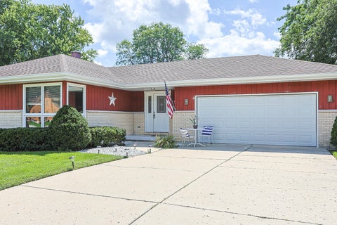 Tiny photo for 1305 VAN Street, Elgin, IL 60123 (MLS # 12733501)