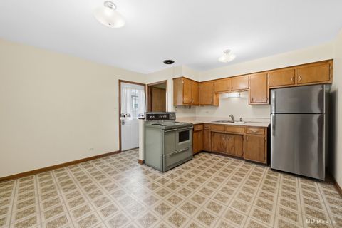 Tiny photo for 15742 Le Claire Avenue, Oak Forest, IL 60452 (MLS # 12619724)