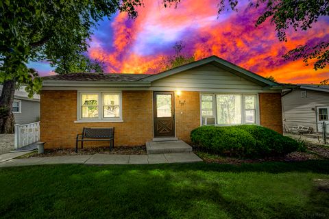 Tiny photo for 15742 Le Claire Avenue, Oak Forest, IL 60452 (MLS # 12619724)