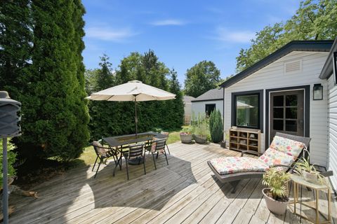 Tiny photo for 905 N Douglas Avenue, Arlington Heights, IL 60004 (MLS # 12702722)