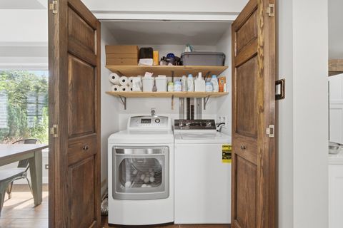Tiny photo for 905 N Douglas Avenue, Arlington Heights, IL 60004 (MLS # 12702722)