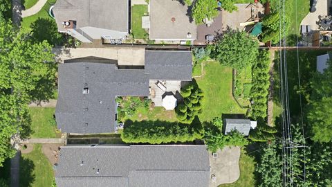 Tiny photo for 905 N Douglas Avenue, Arlington Heights, IL 60004 (MLS # 12702722)